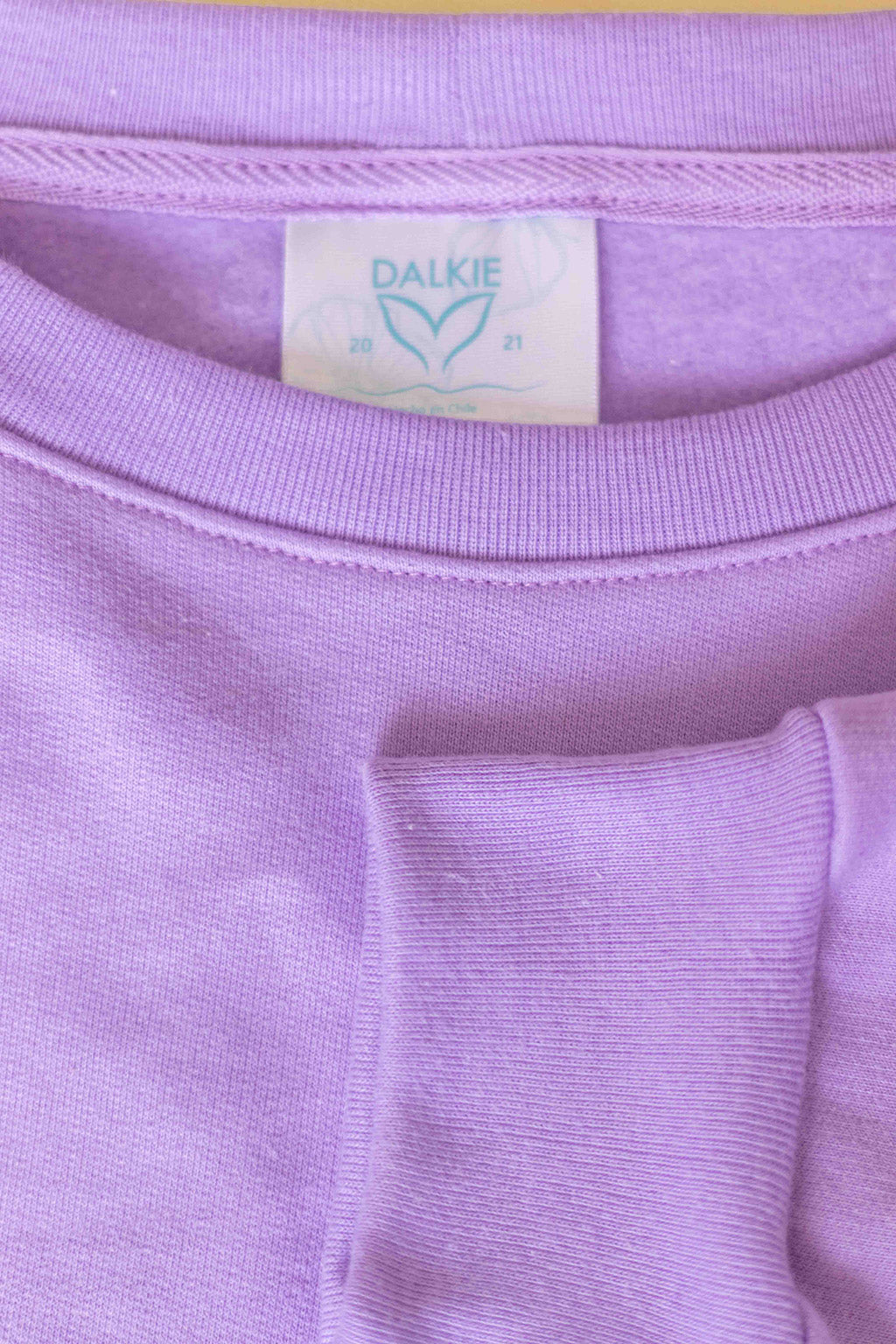 Crewneck "Happy Life" Lila